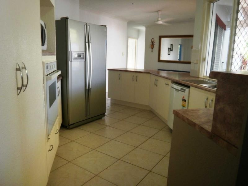 1 Jeannie Court, Rasmussen QLD 4815