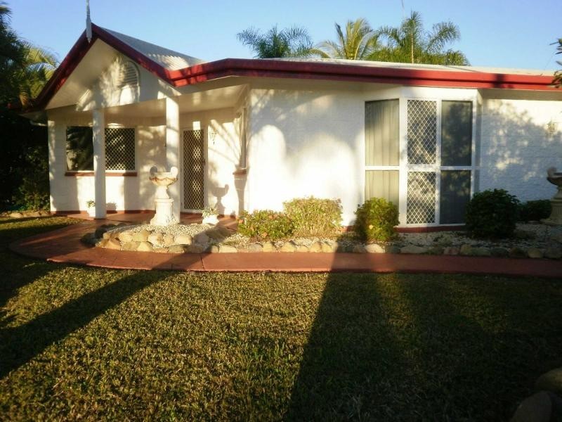 1 Jeannie Court, Rasmussen QLD 4815