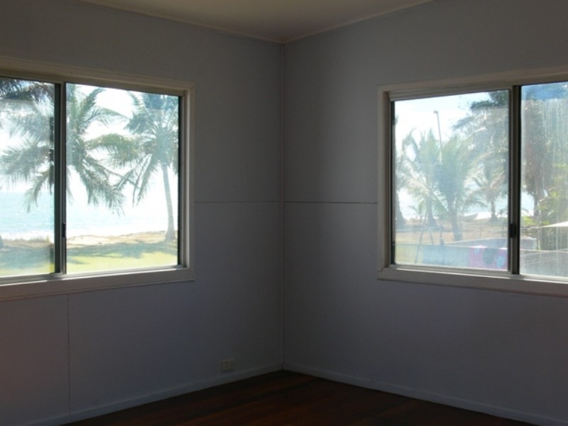 67 Cay Street, Saunders Beach QLD 4818