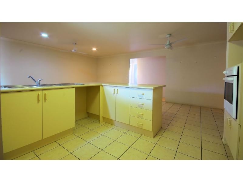 172 Greenwood Drive, Kirwan QLD 4817