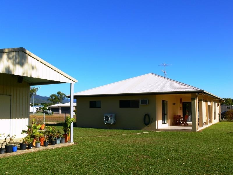 6 Medinah Court, Balgal Beach QLD 4816