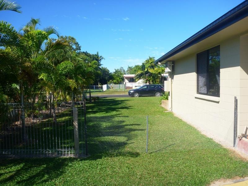 11 Borton Street, Balgal Beach QLD 4816
