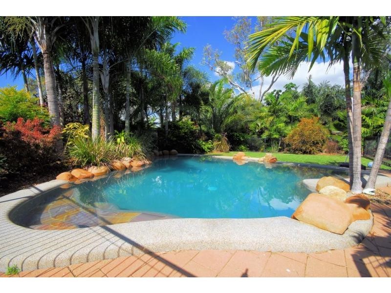 6 Pacific Avenue, Bushland Beach QLD 4818