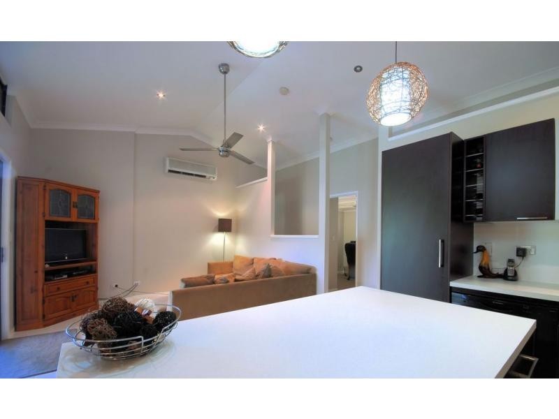 6 Pacific Avenue, Bushland Beach QLD 4818