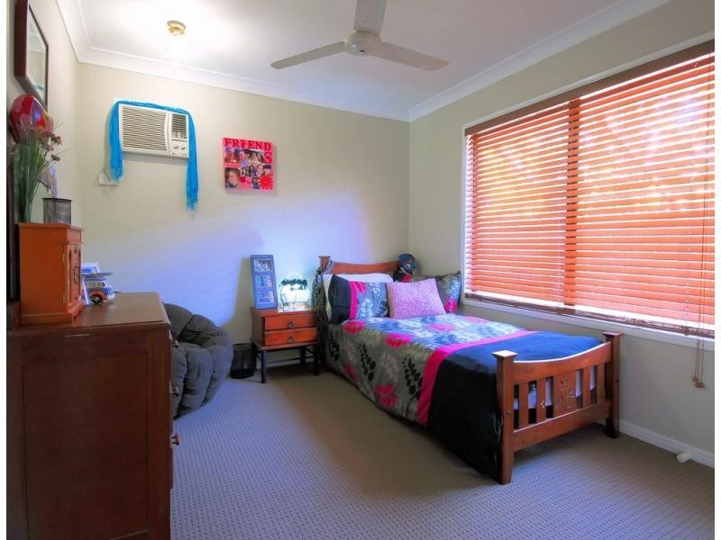 6 Pacific Avenue, Bushland Beach QLD 4818