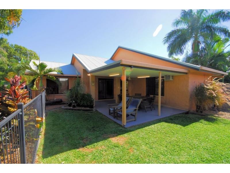 6 Pacific Avenue, Bushland Beach QLD 4818