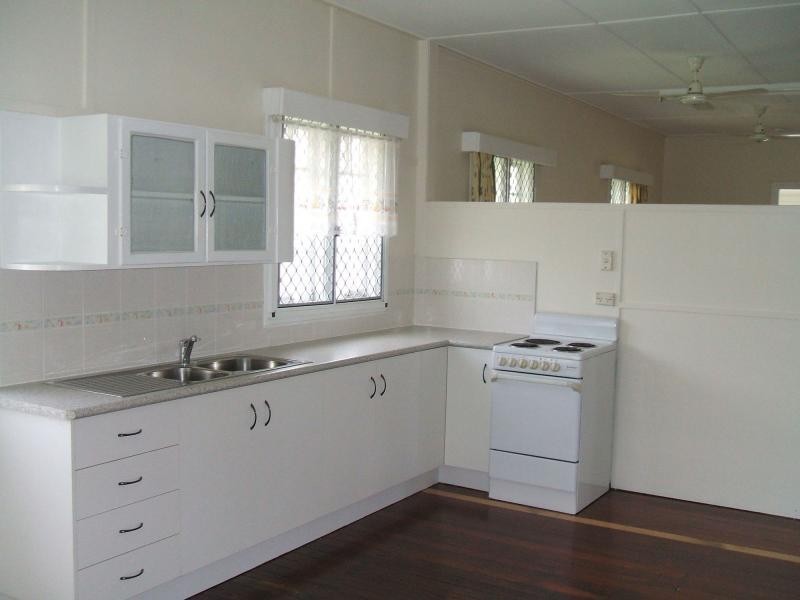 23 Lowth Street, Rosslea QLD 4812