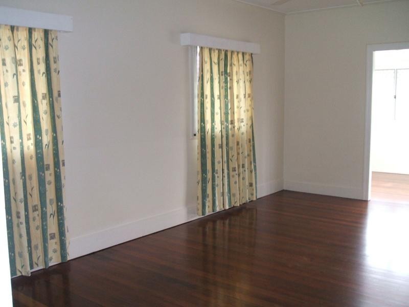 23 Lowth Street, Rosslea QLD 4812