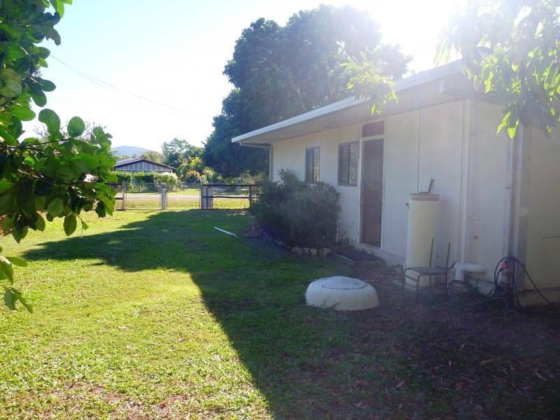 177 Balgal Beach Road, Balgal Beach QLD 4816