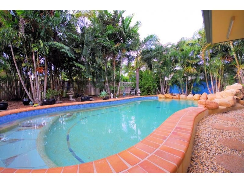 2 Fielding Way, Kirwan QLD 4817