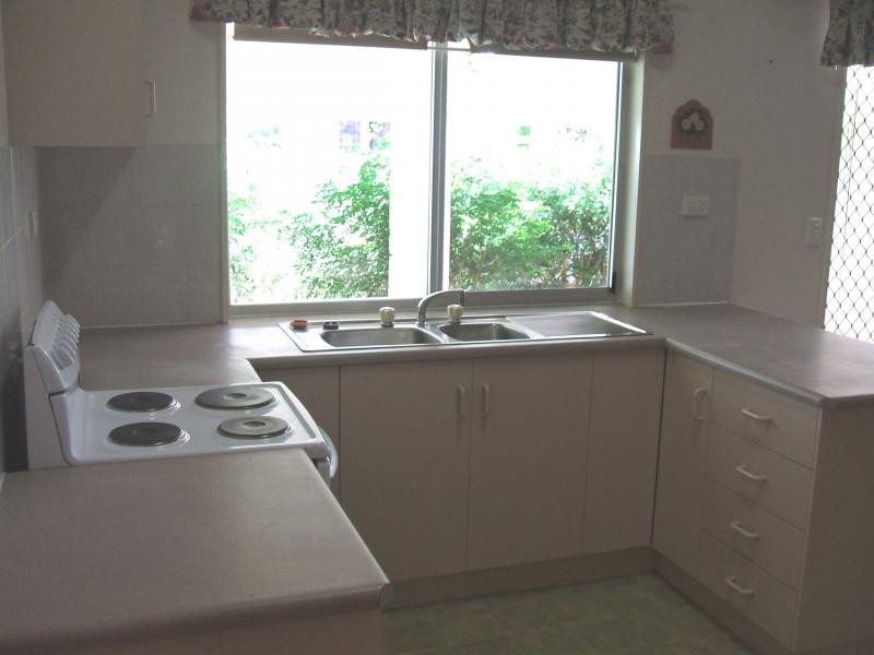 19 Leila Avenue, Rasmussen QLD 4815