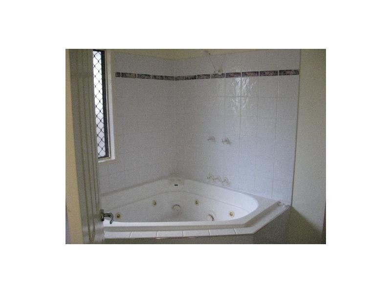 18 Southern Cross Circuit, Douglas QLD 4814