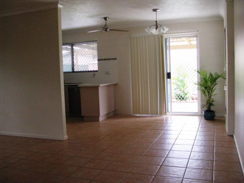 76 Kern Brothers Drive, Kirwan QLD 4817