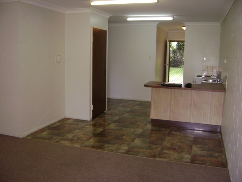 2/24 Lancaster Street, Garbutt QLD 4814