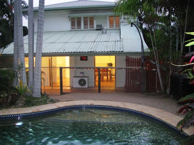 25 Bell Street, South Townsville QLD 4810