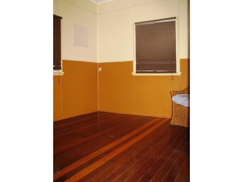 25 Bell Street, South Townsville QLD 4810