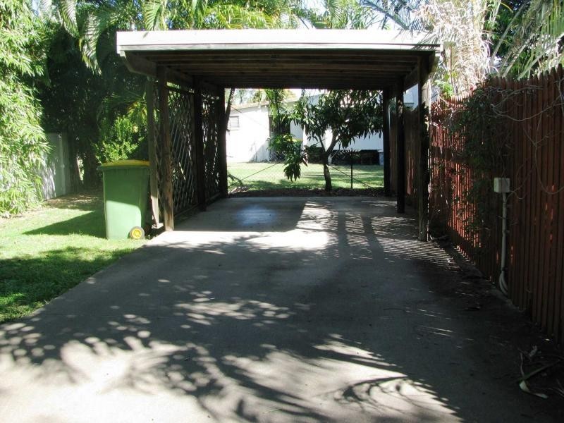 25 Bell Street, South Townsville QLD 4810