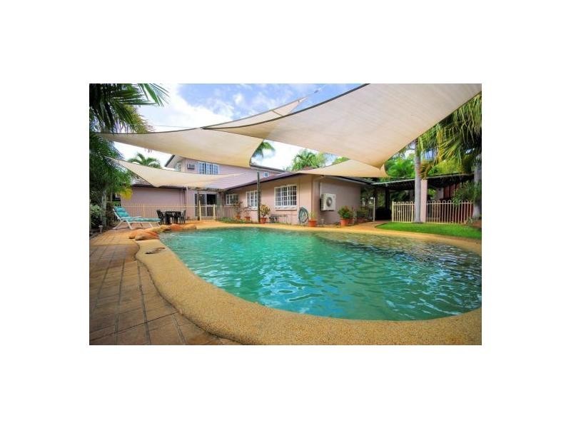 8 Angela Court, Cranbrook QLD 4814