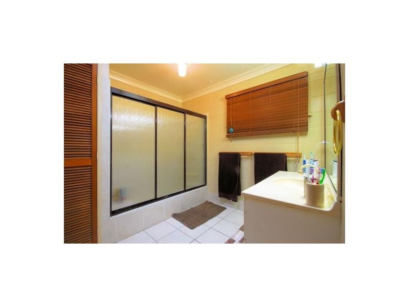 8 Angela Court, Cranbrook QLD 4814