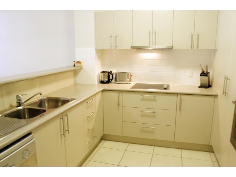 34/42 Warburton Street, North Ward QLD 4810