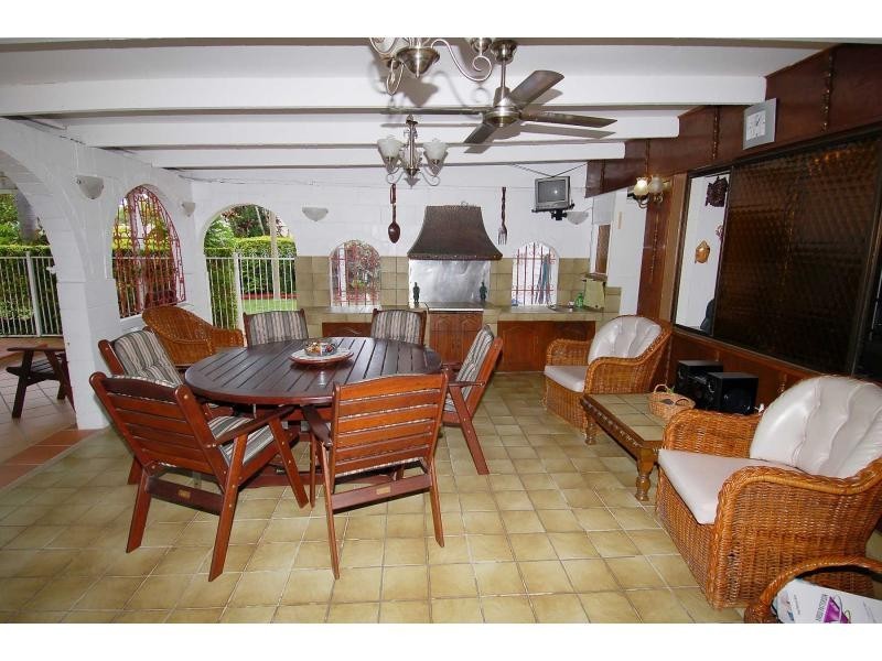 77 Charles Street, Gulliver QLD 4812