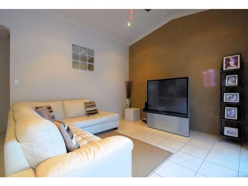 12 Kenwick Place, Willowbank, Kirwan QLD 4817