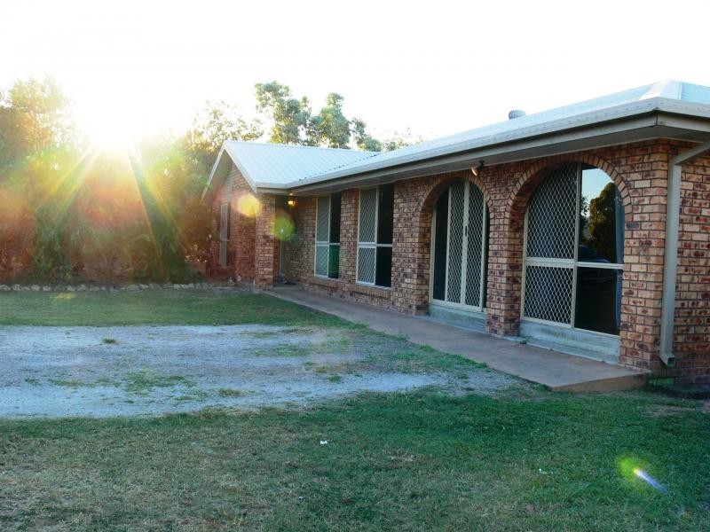 24 Blue Mountain Drive, Bluewater QLD 4818