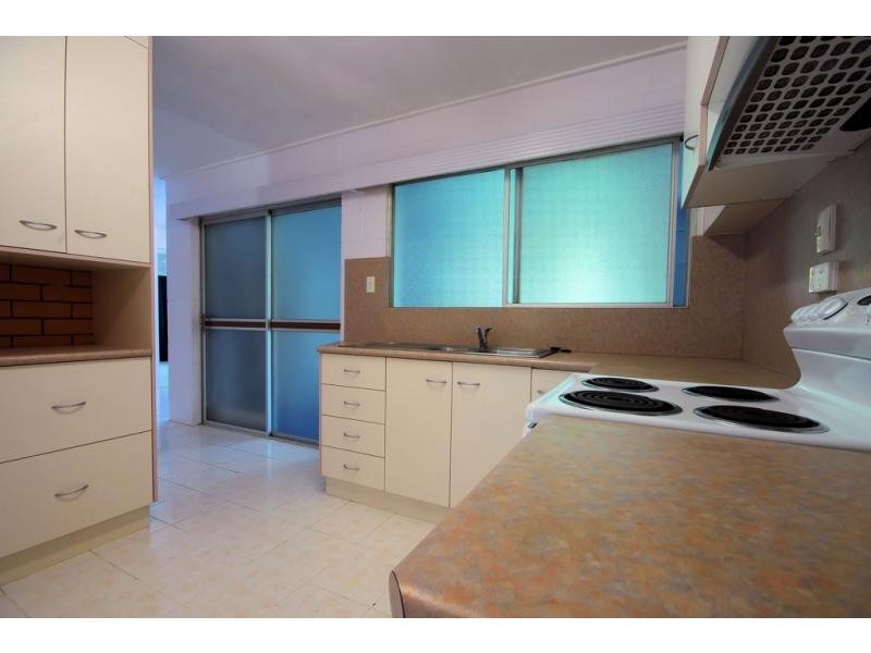 10 Marloo Street, Cranbrook QLD 4814