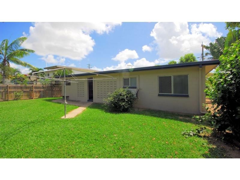 10 Marloo Street, Cranbrook QLD 4814