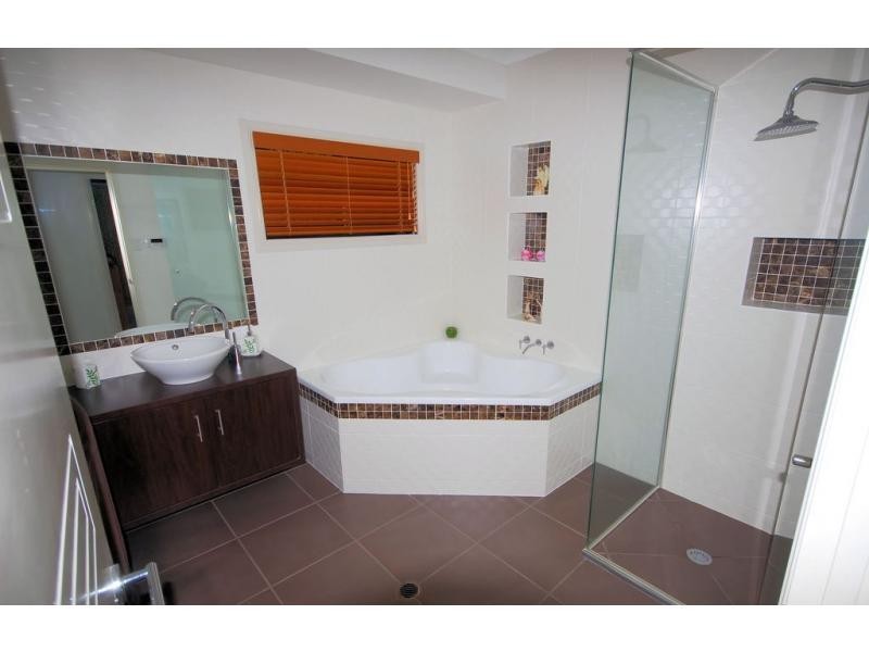 16 Kenwick Place, Kirwan QLD 4817