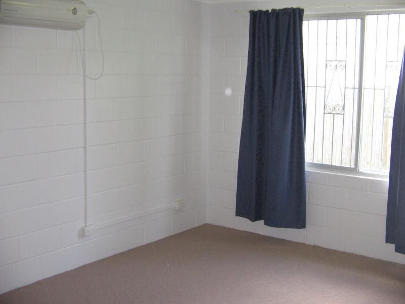 2/32 Albury Street, Pimlico QLD 4812