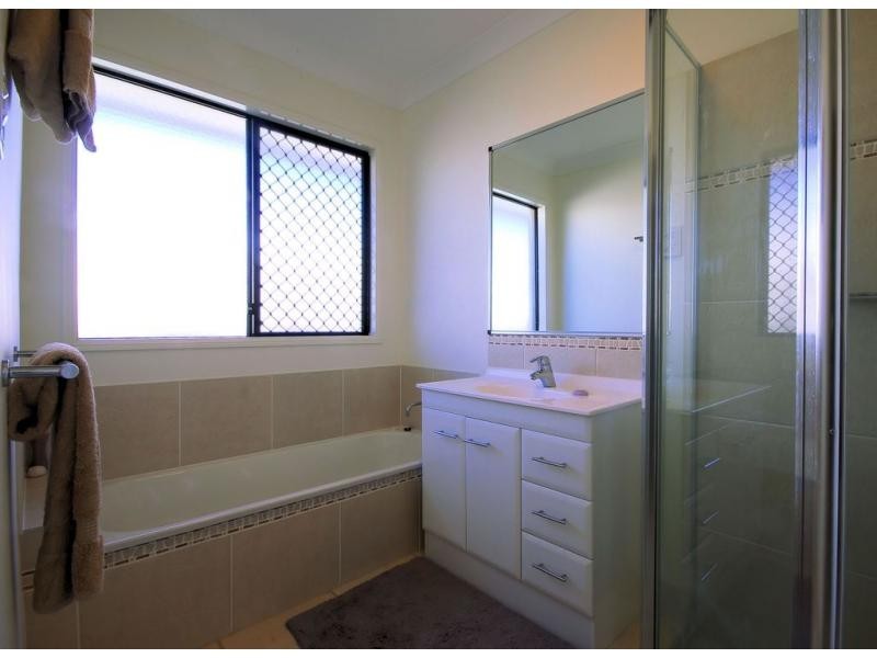 50 Brenton Circuit, Deeragun QLD 4818