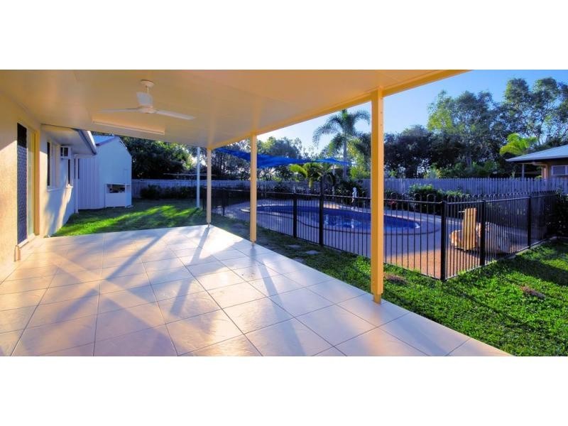 11 Mustey Close, Mount Louisa QLD 4814