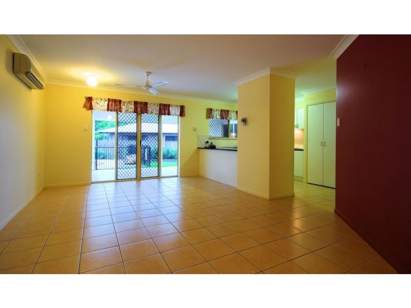 11 Mustey Close, Mount Louisa QLD 4814