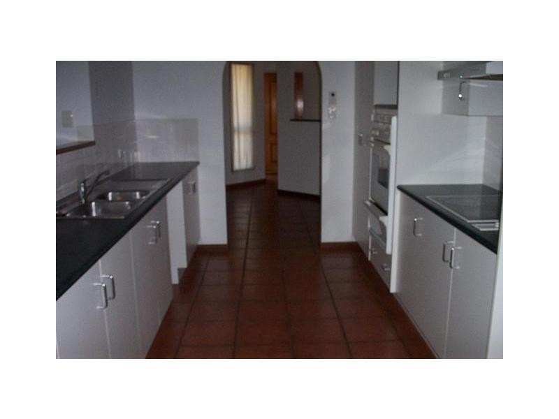 6 Chatsworth Crescent, Annandale QLD 4814