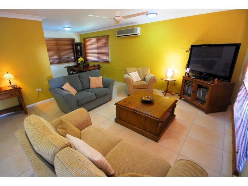 2 Rio Vista Way, Kirwan QLD 4817