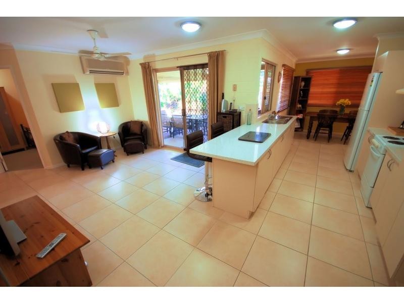 2 Rio Vista Way, Kirwan QLD 4817