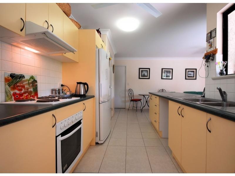 13 Ugarte Street, Bushland Beach QLD 4818