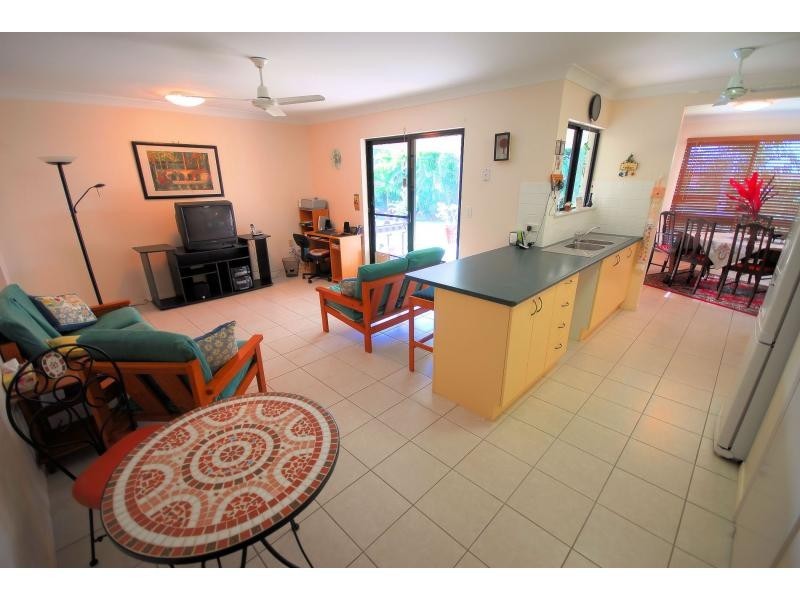 13 Ugarte Street, Bushland Beach QLD 4818