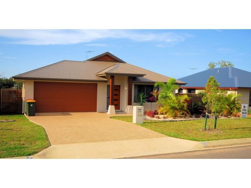 40 Hillock Crescent, Bushland Beach QLD 4818