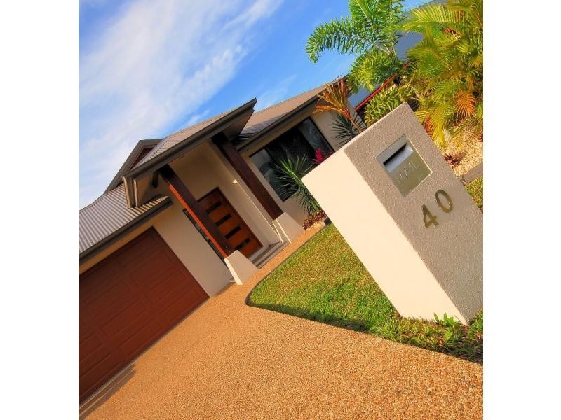 40 Hillock Crescent, Bushland Beach QLD 4818