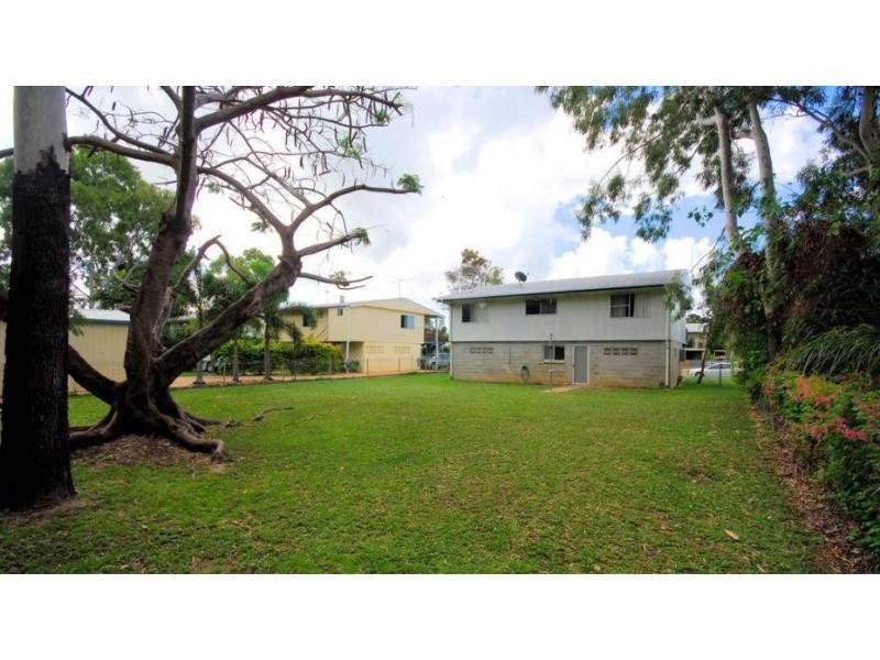 10 Pelican Avenue, Condon QLD 4815