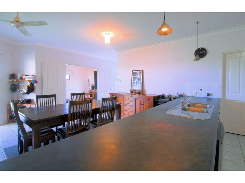 9 Stenhouse Court, Mount Low QLD 4818