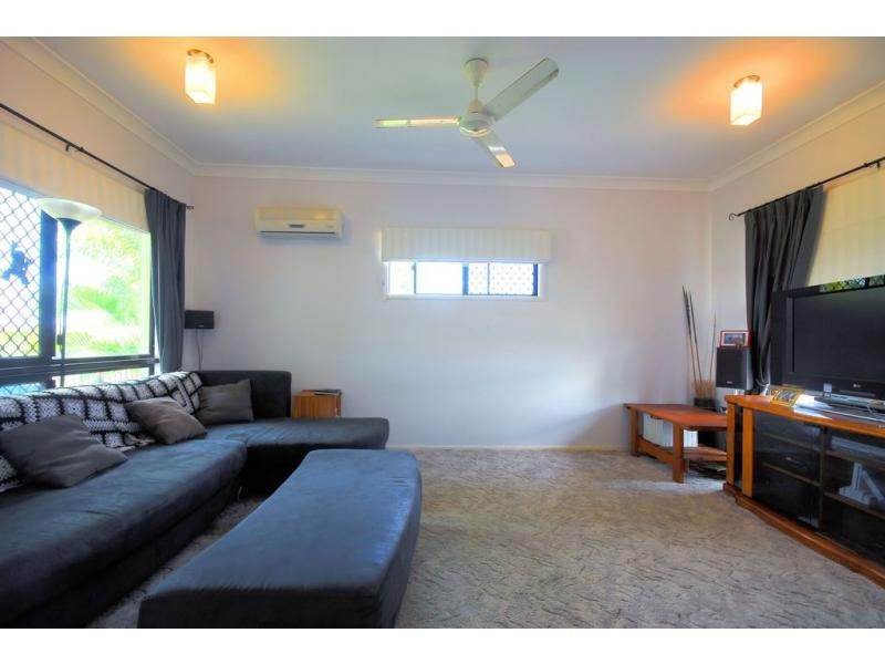 9 Stenhouse Court, Mount Low QLD 4818