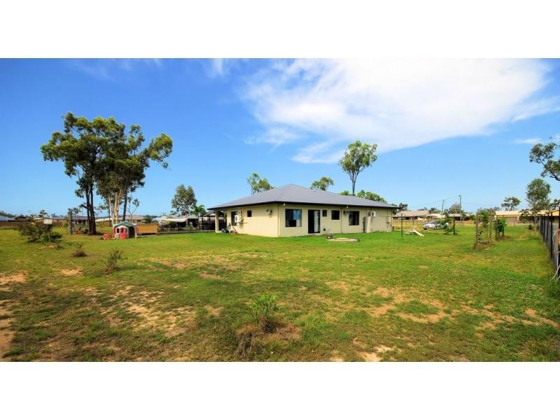 9 Stenhouse Court, Mount Low QLD 4818