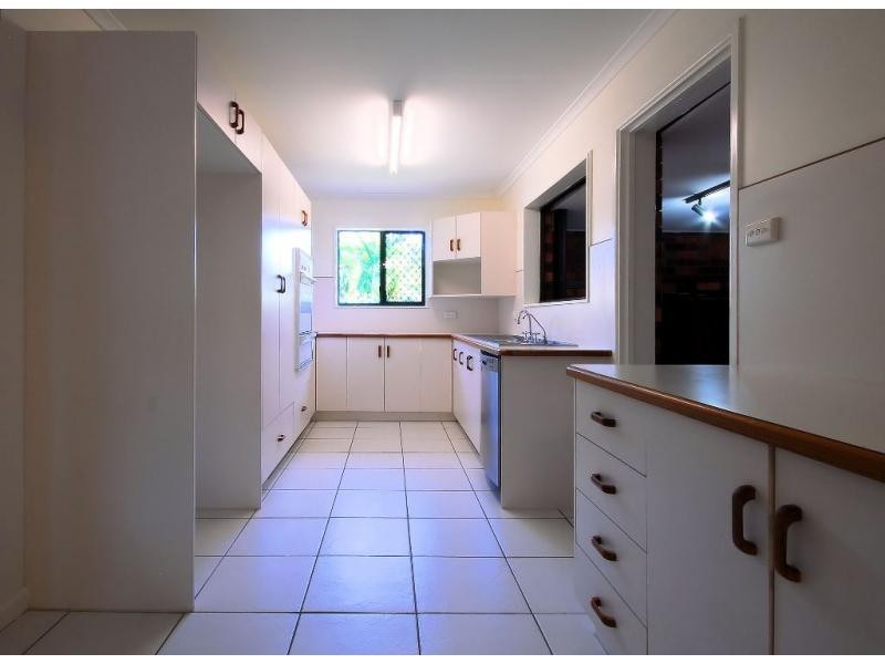 8 Cargillea Avenue, Annandale QLD 4814