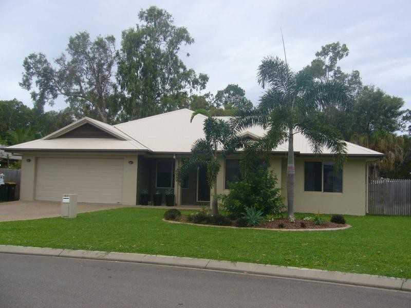 51 Greentree Circuit, Bushland Beach QLD 4818