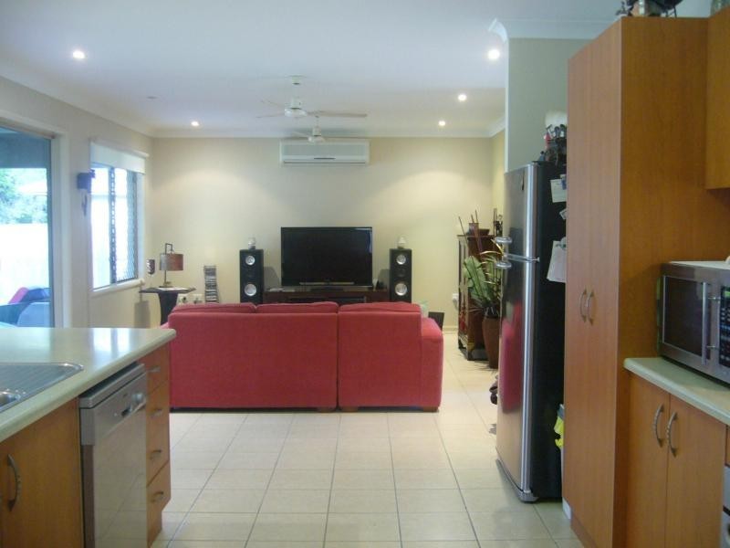 51 Greentree Circuit, Bushland Beach QLD 4818