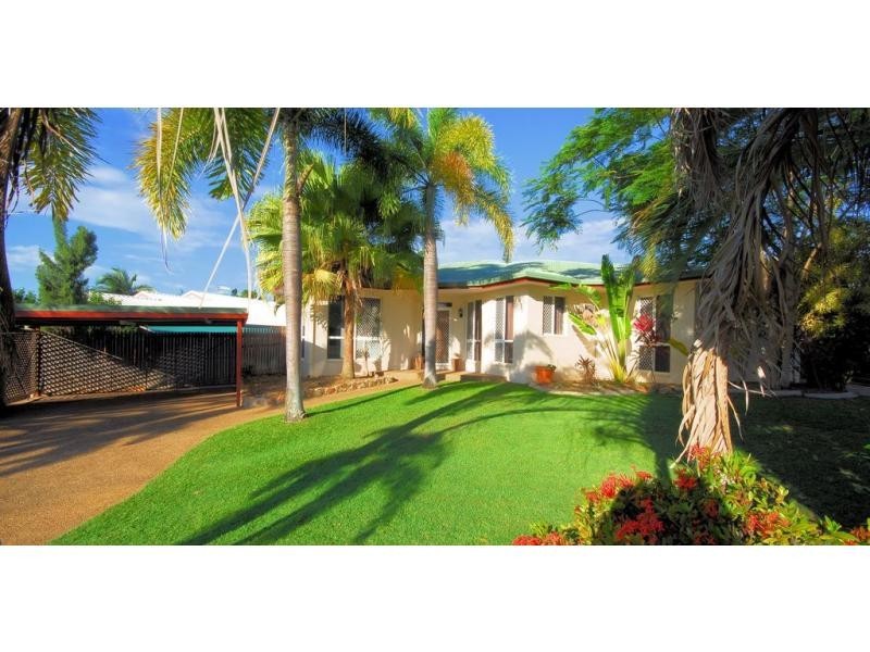 18 Scenic Drive, Mount Louisa QLD 4814