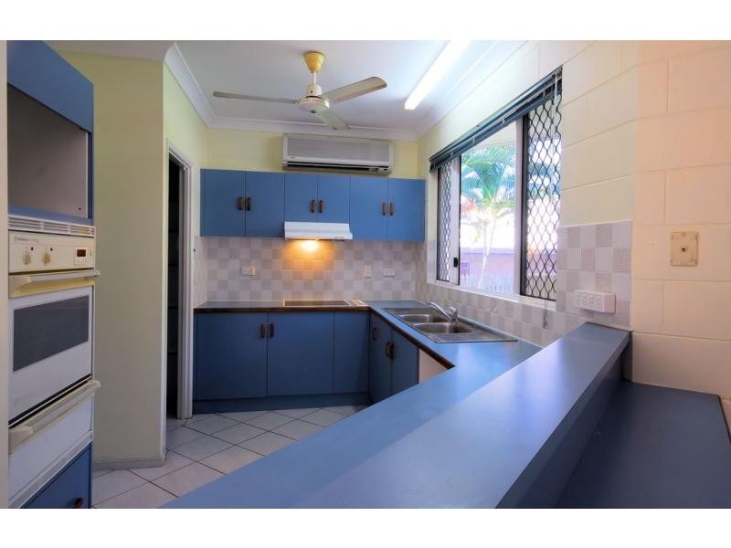 18 Scenic Drive, Mount Louisa QLD 4814